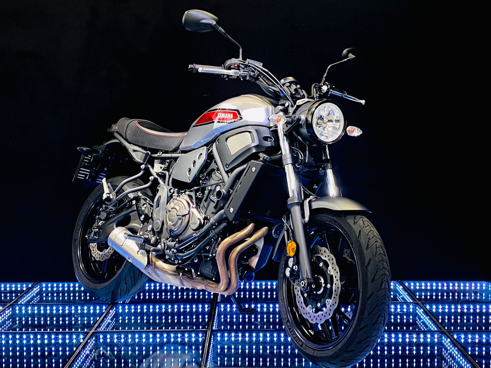 YAMAHA XSR 700 (35kW)-image-0