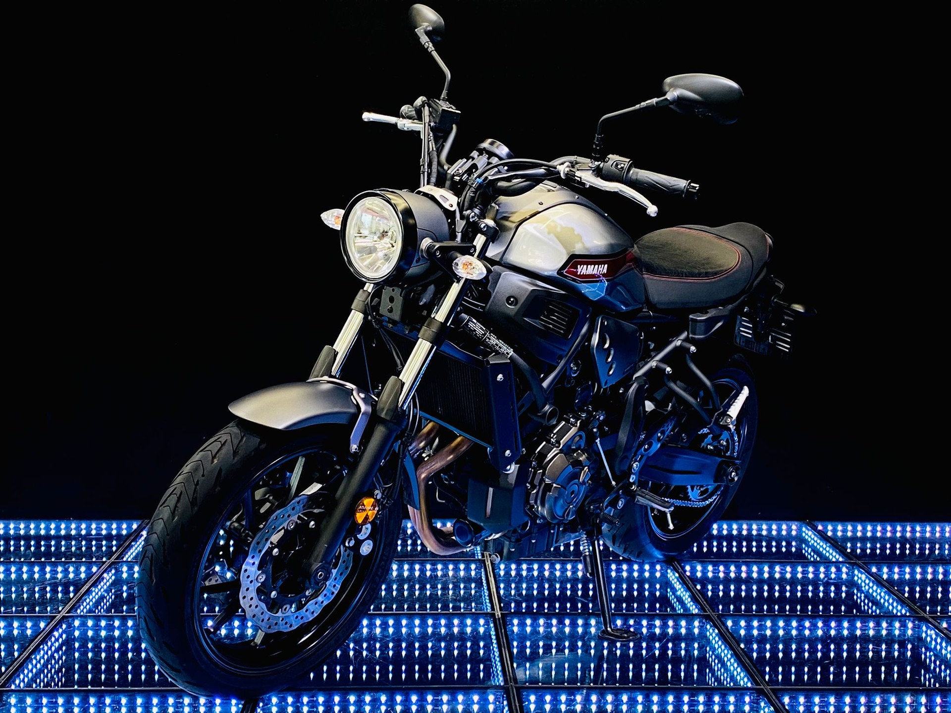 YAMAHA XSR 700 (35kW)-image-1