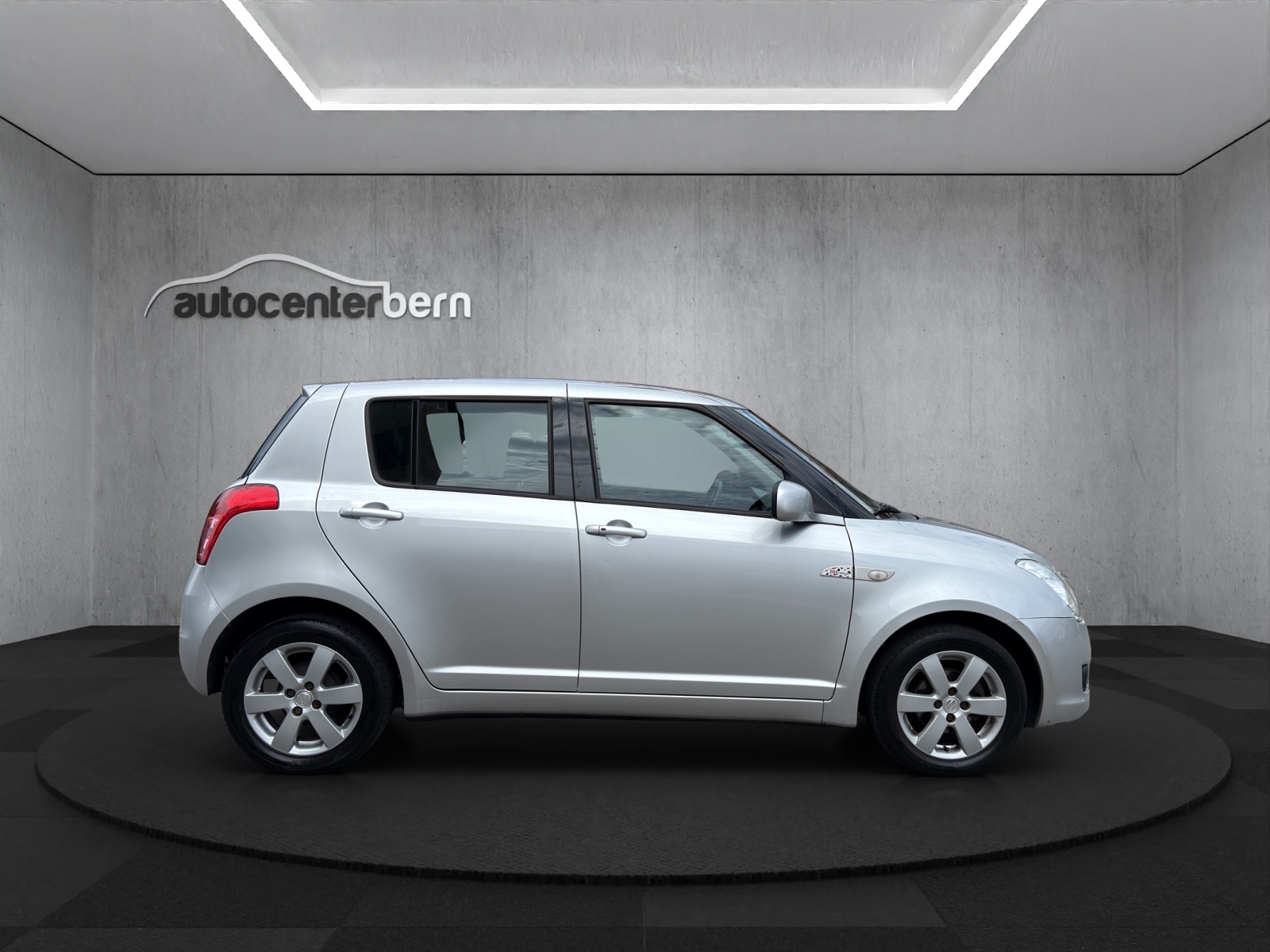 SUZUKI Swift 1.3i 16V GL-image-7