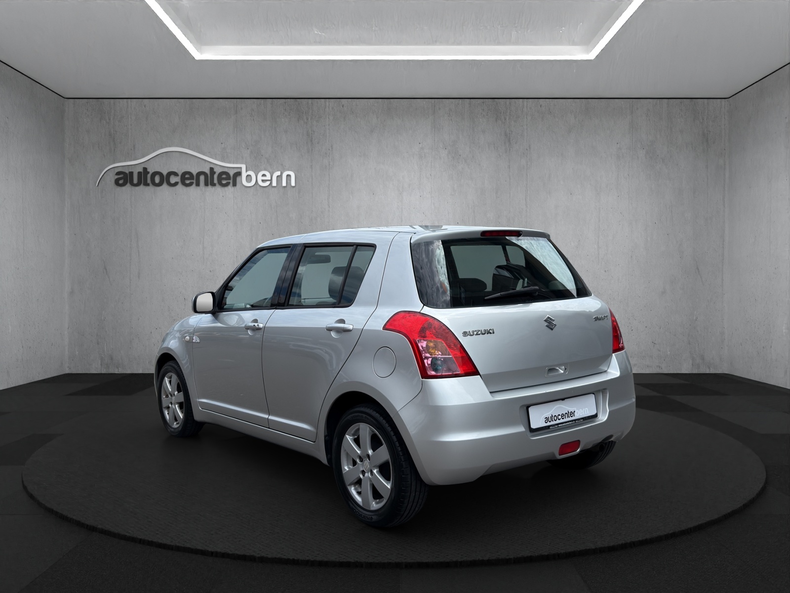SUZUKI Swift 1.3i 16V GL-image-4