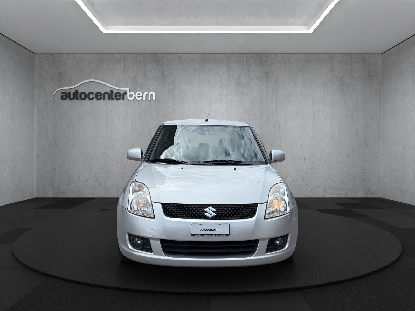 SUZUKI Swift 1.3i 16V GL-image-1