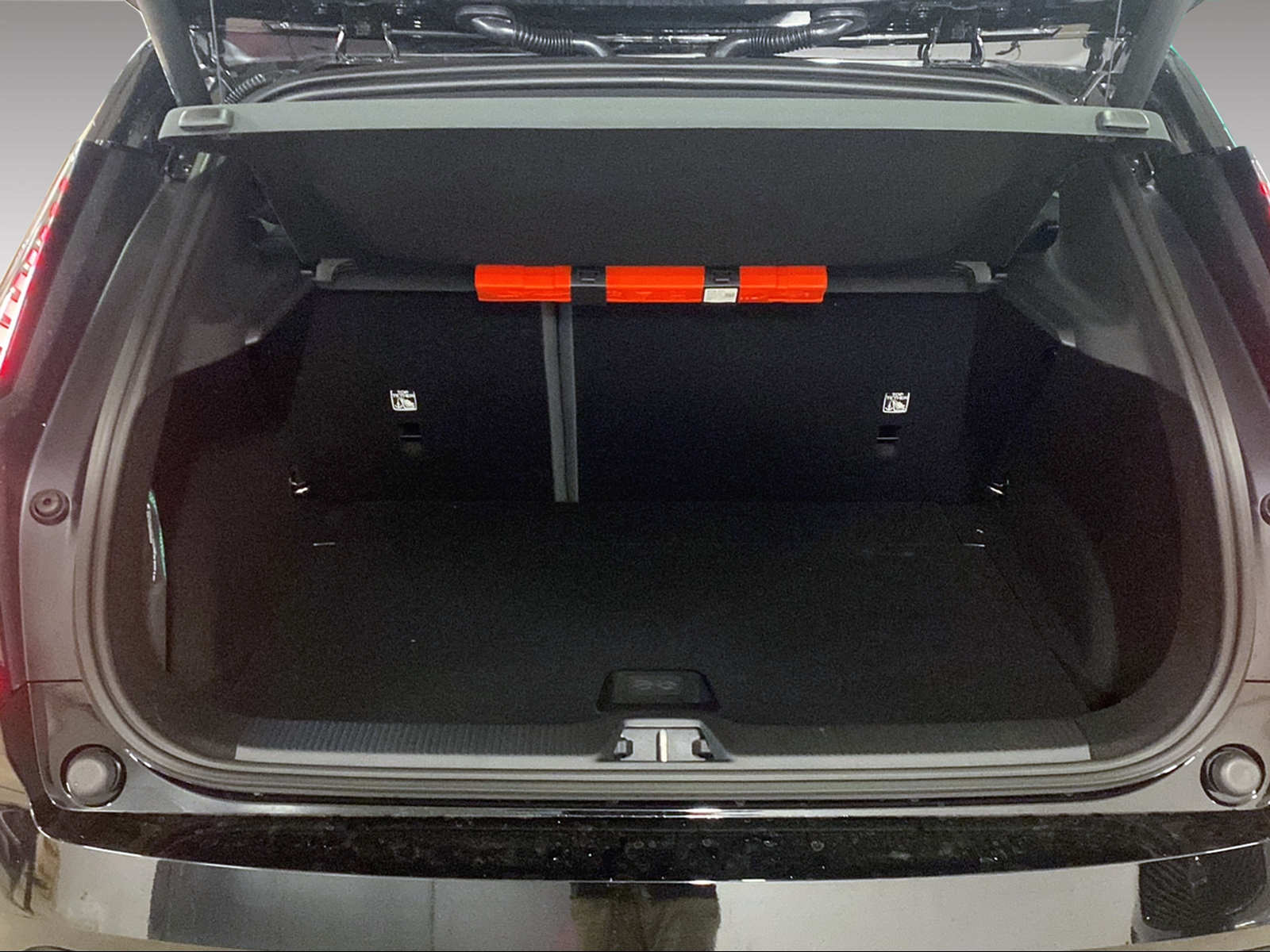 VOLVO EX30 E60 69kWh Twin Black Edition-image-15