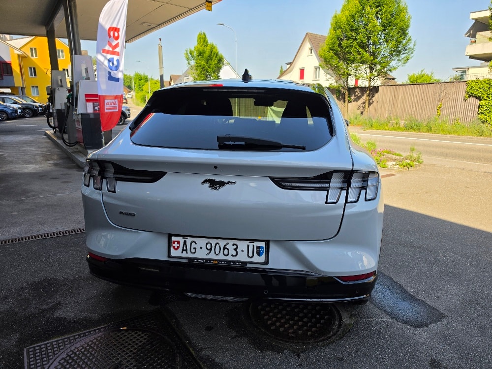 FORD Mustang MACH-E AWD 72.6 kWh-image-6