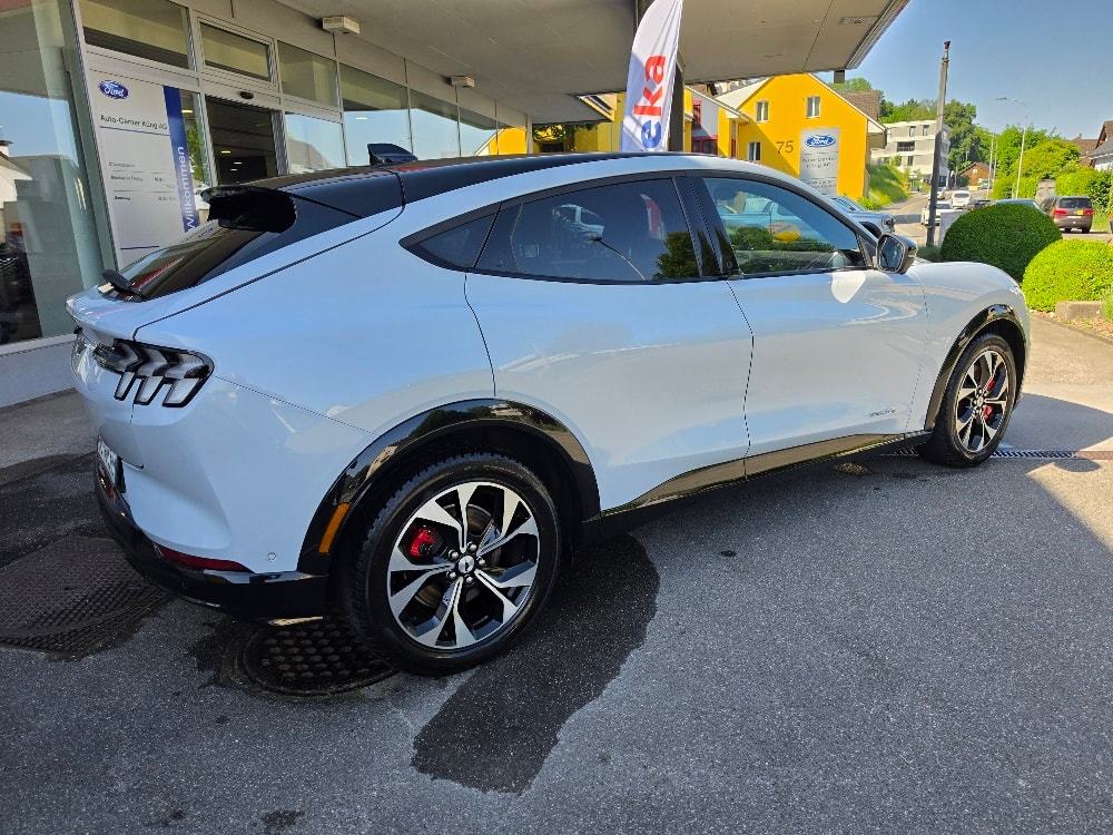FORD Mustang MACH-E AWD 72.6 kWh-image-5