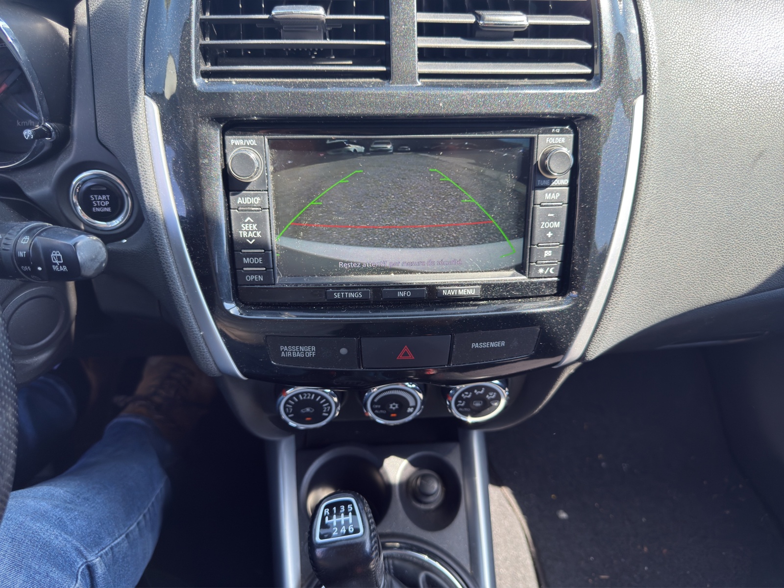 PEUGEOT 4008 1.6 HDi Allure 4WD-image-11