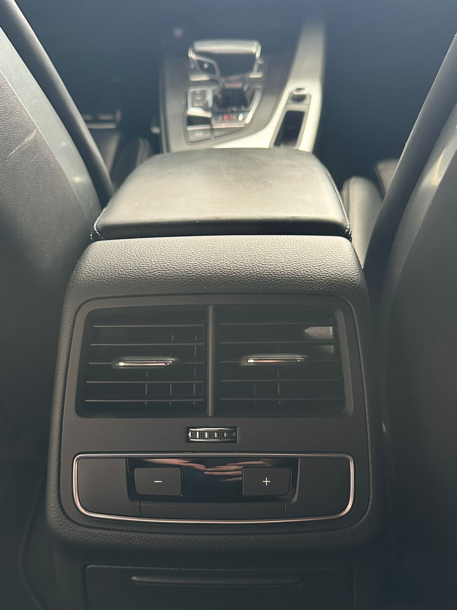 AUDI S4 Avant 3.0 TFSI quattro tiptronic-image-14