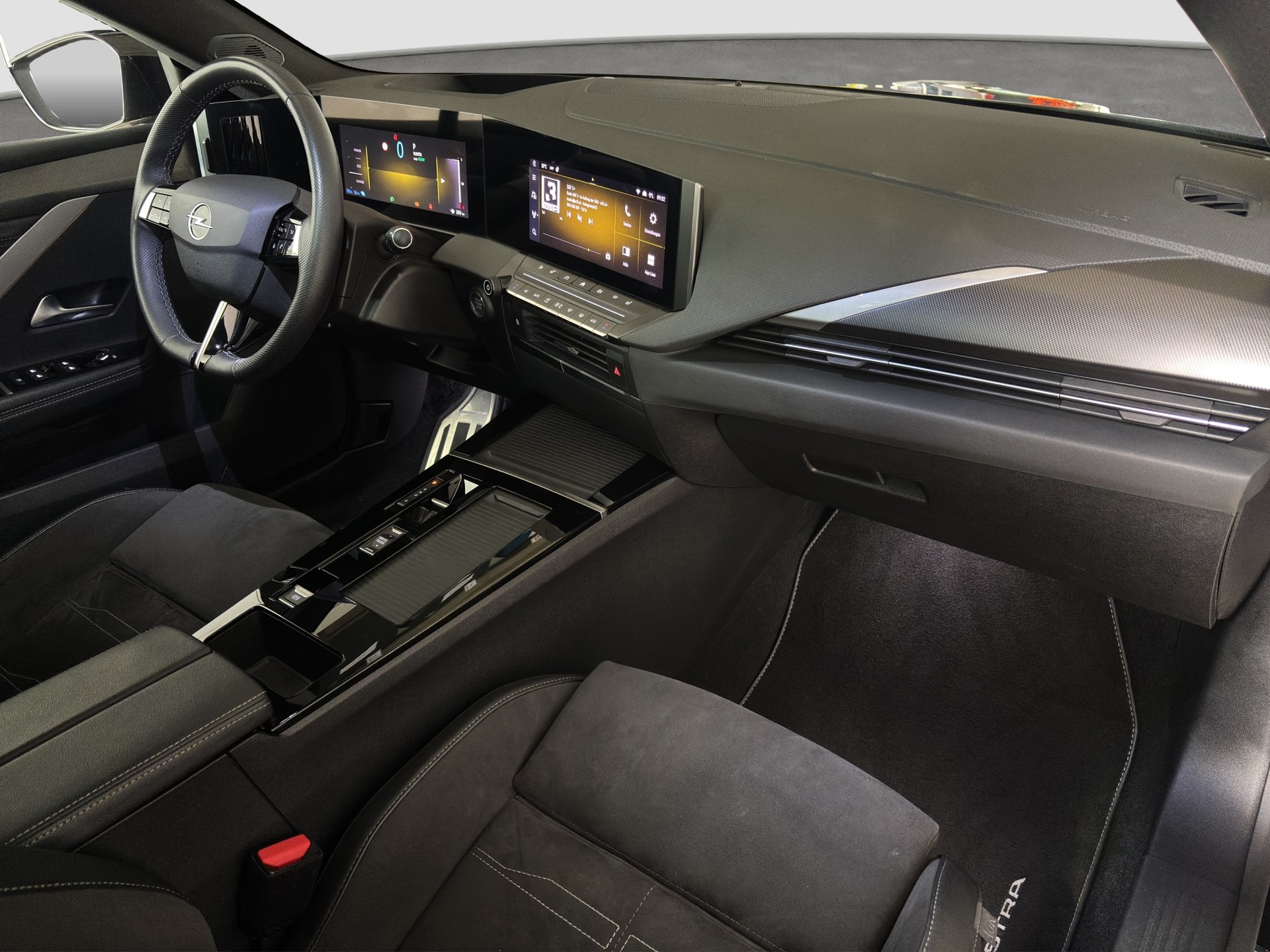 OPEL Astra 1.6 PHEV Turbo Ultimate-image-14