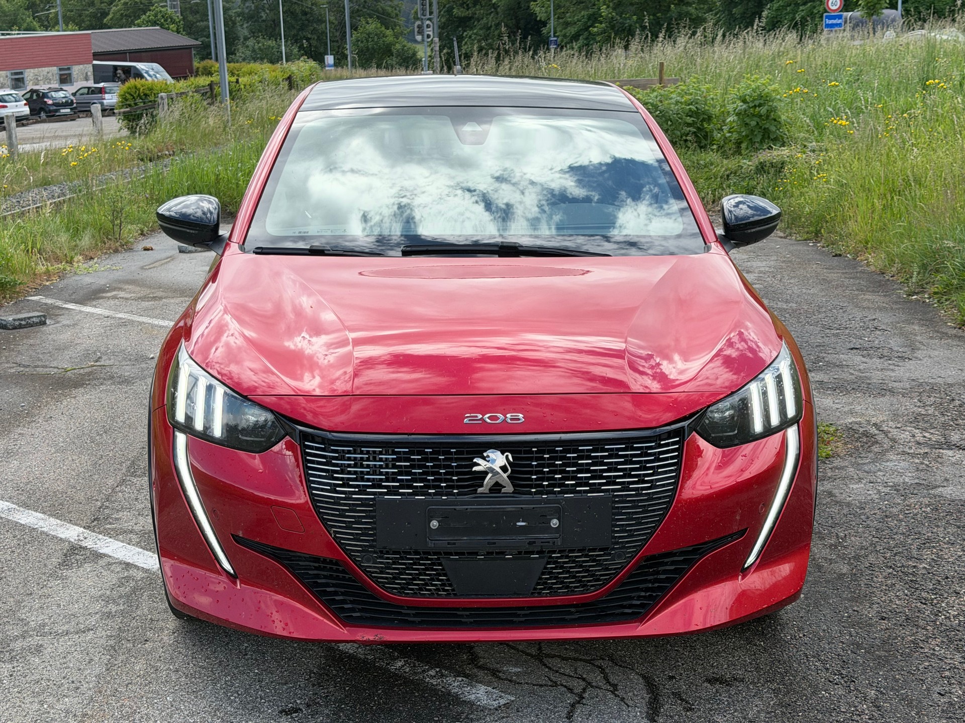 PEUGEOT 208 1.2 PureTech GT Line-image-1