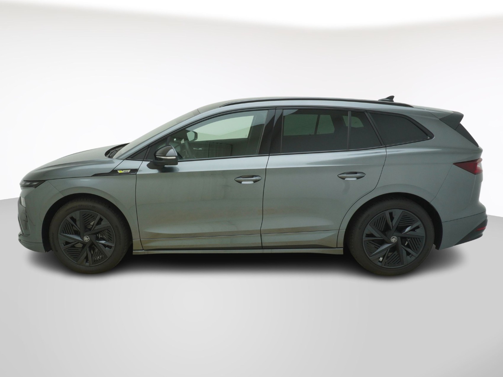 SKODA Enyaq iV RS-Lounge-showroom-element-1