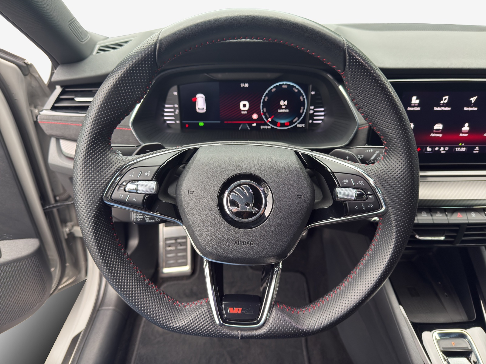 SKODA Octavia Combi 2.0 TSI DSG RS-showroom-element-3