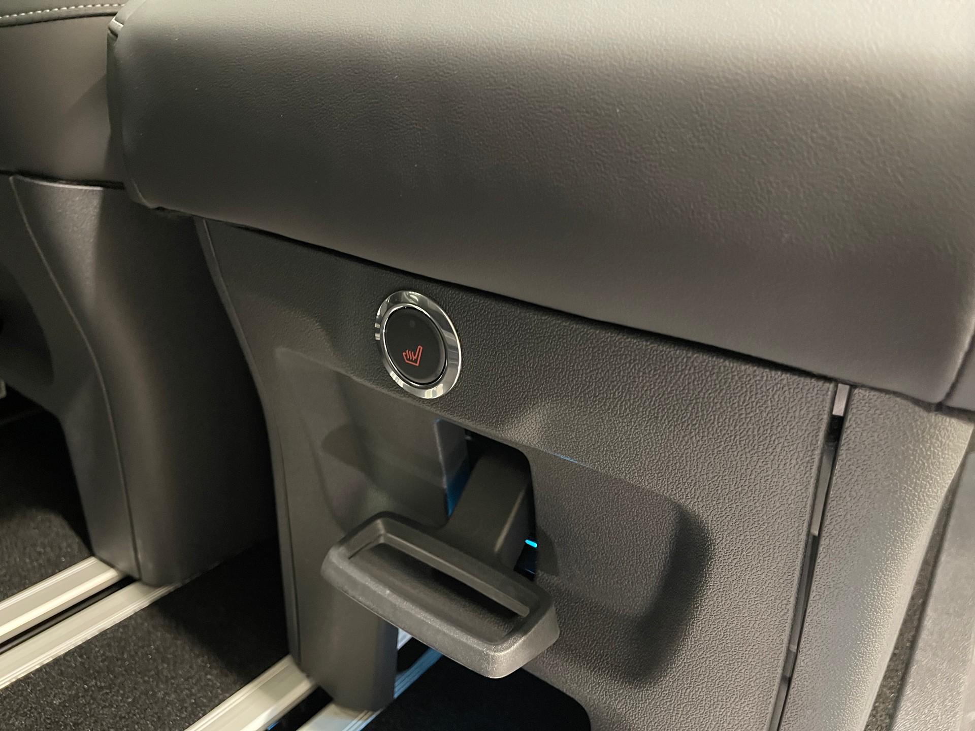 FORD Tourneo Bus 320 L1H1 TitaniumX Automat *5 JAHRE-200000KM GARANTIE*-image-18