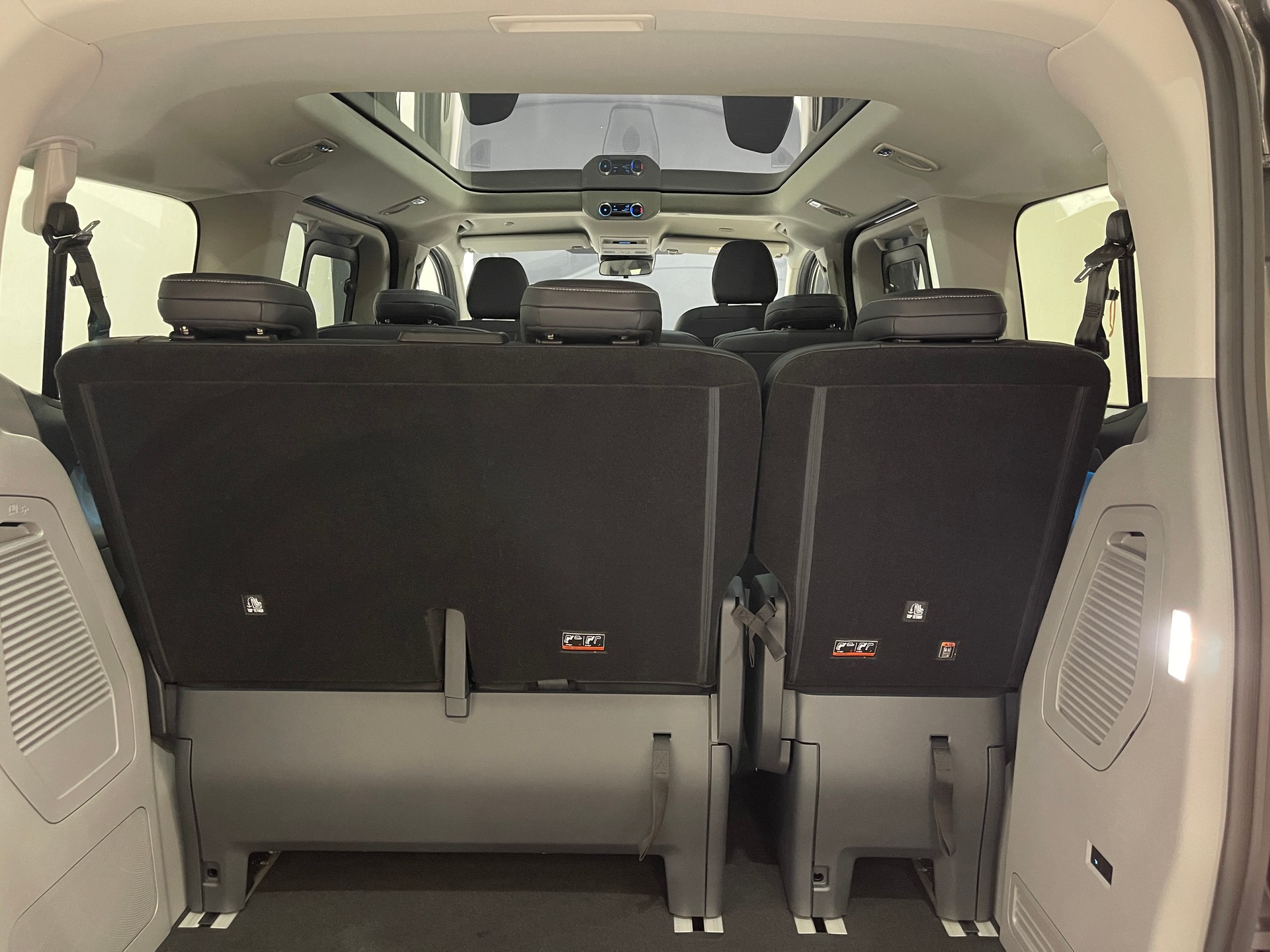 FORD Tourneo Bus 320 L1H1 TitaniumX Automat *5 JAHRE-200000KM GARANTIE*-image-19