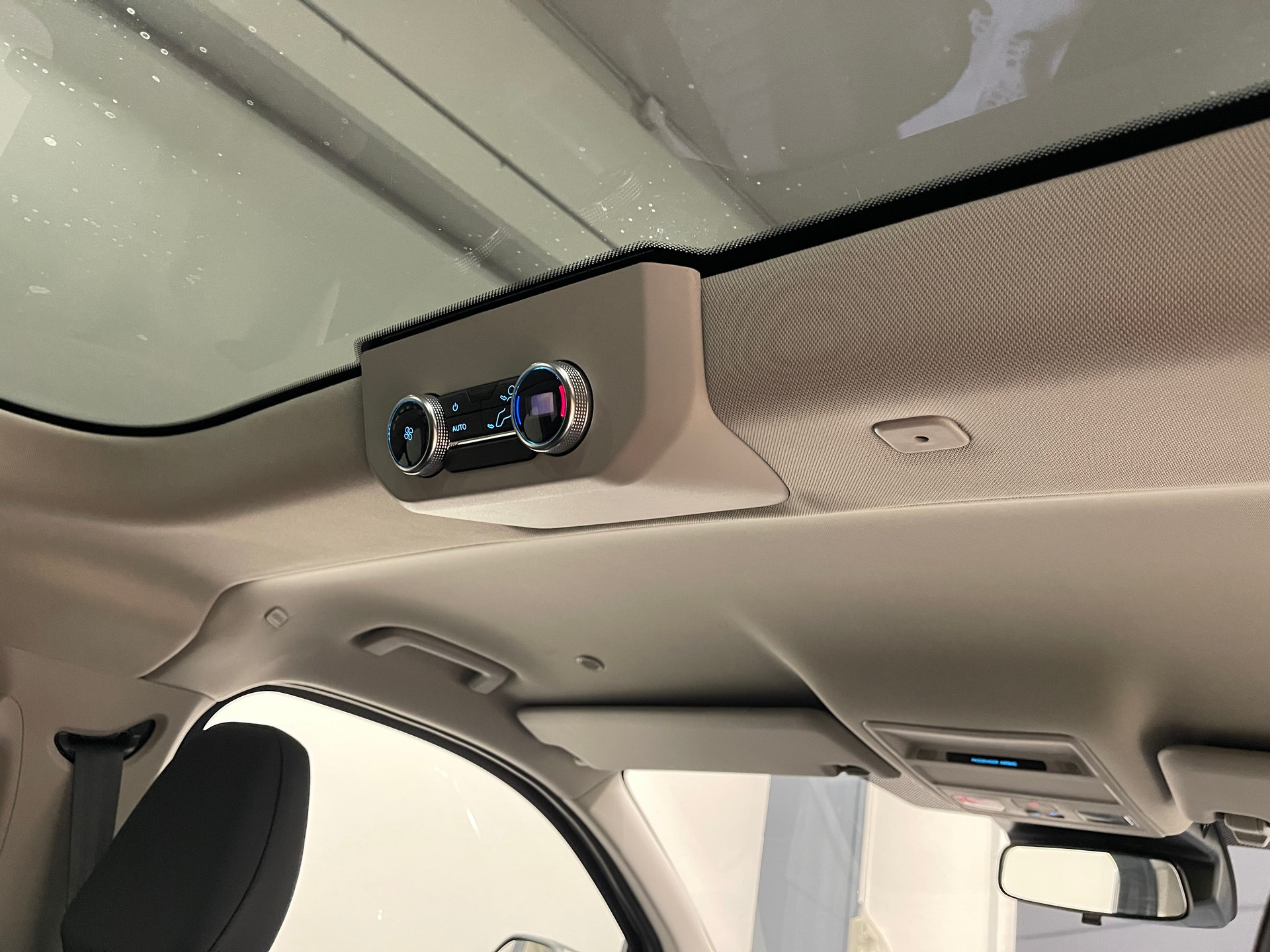 FORD Tourneo Bus 320 L1H1 TitaniumX Automat *5 JAHRE-200000KM GARANTIE*-image-20