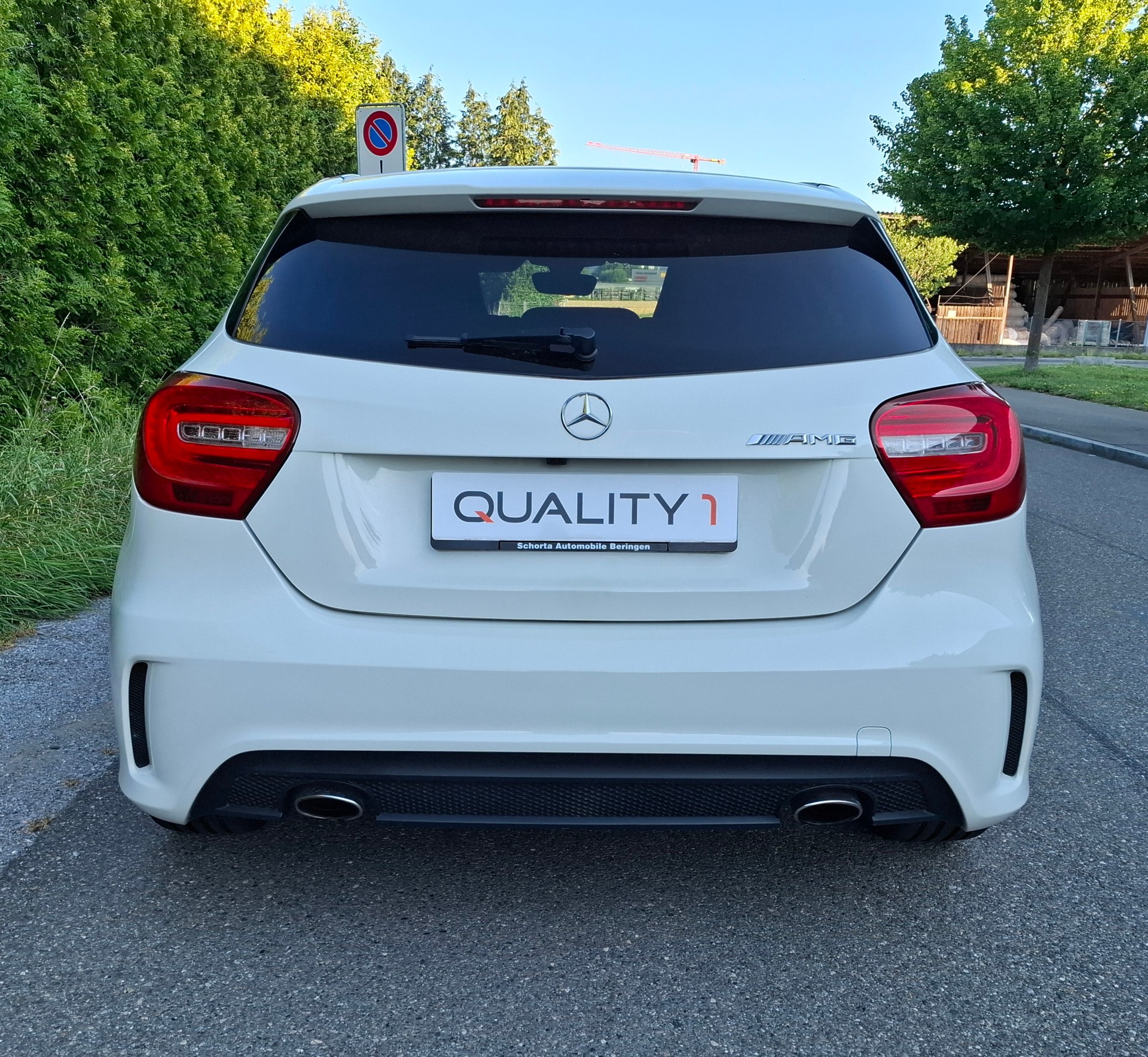 MERCEDES-BENZ A 180 AMG Line-showroom-element-3