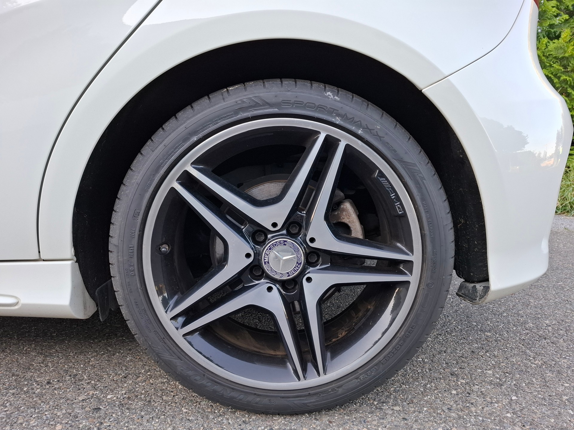 MERCEDES-BENZ A 180 AMG Line-image-19