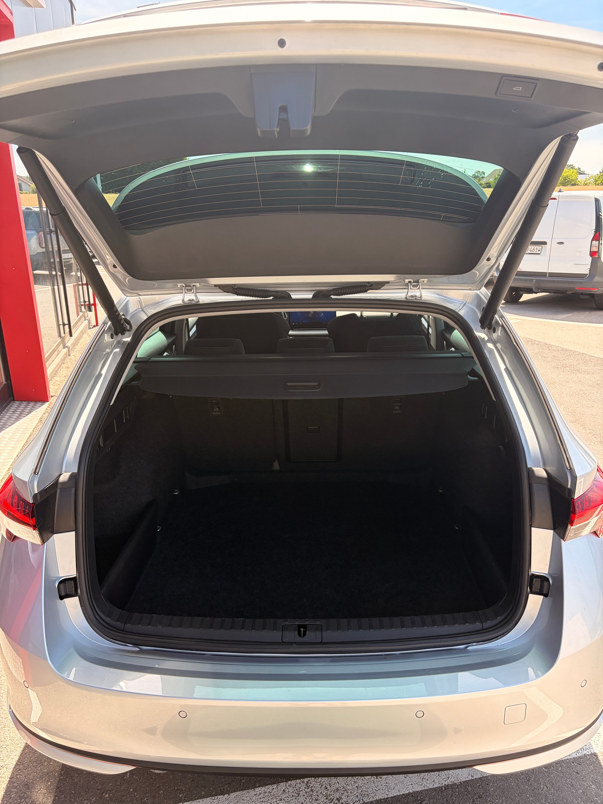 SKODA Octavia Combi 1.5 TSI mHEV DSG Dynamic-image-7
