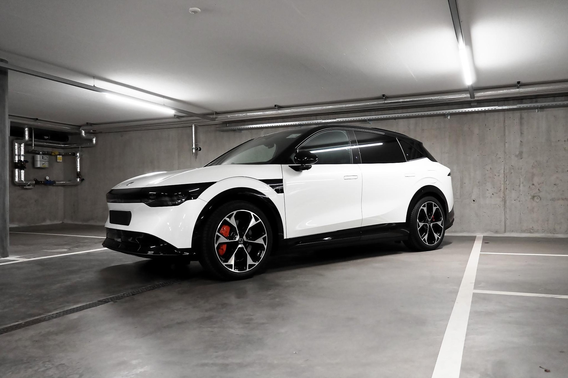 ZEEKR 7X Privilege AWD-showroom-element-1