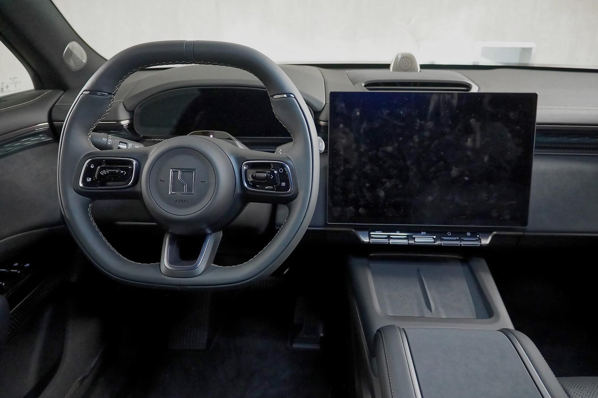 ZEEKR 7X Privilege AWD-image-16