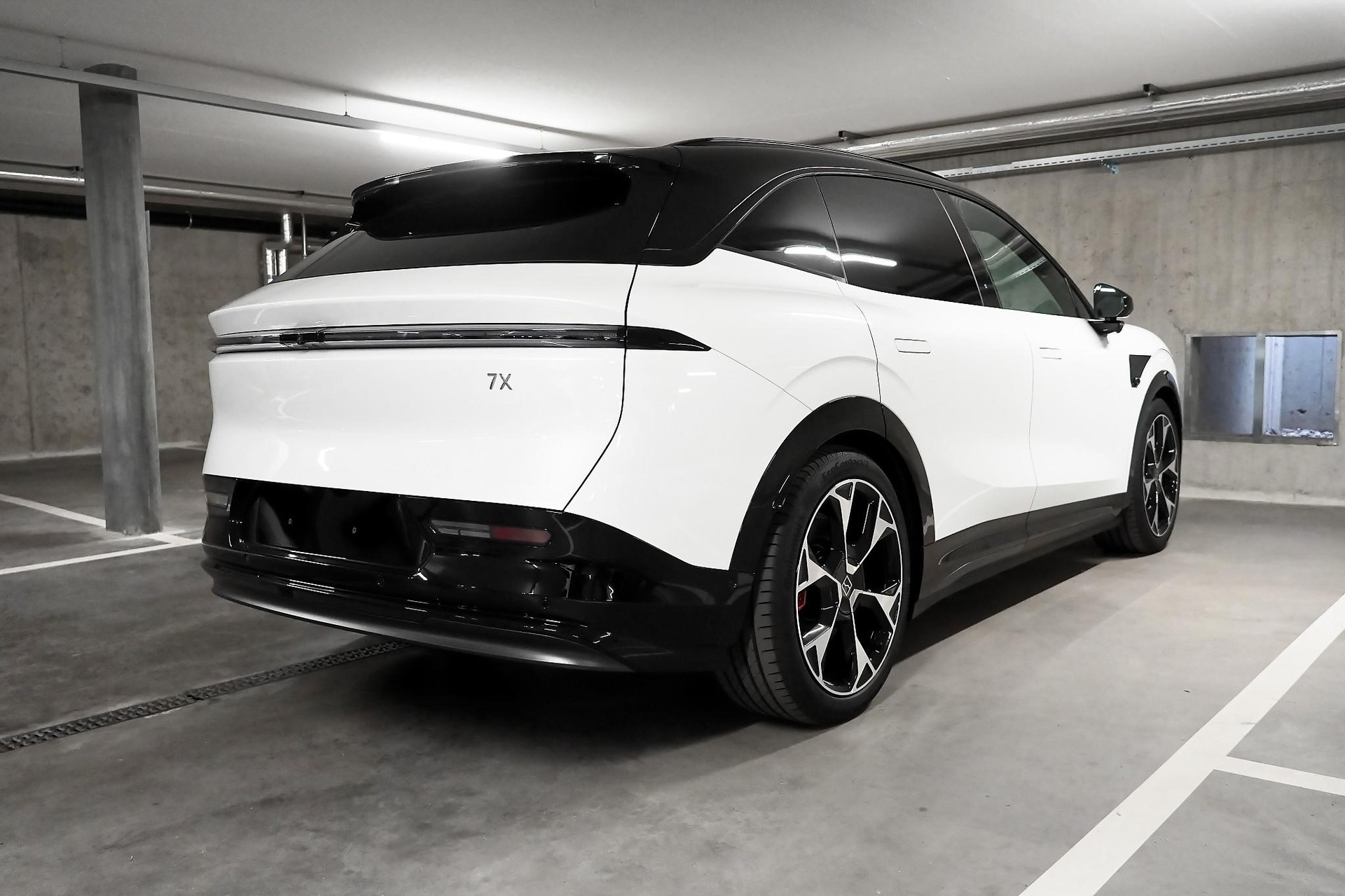 ZEEKR 7X Privilege AWD-image-12