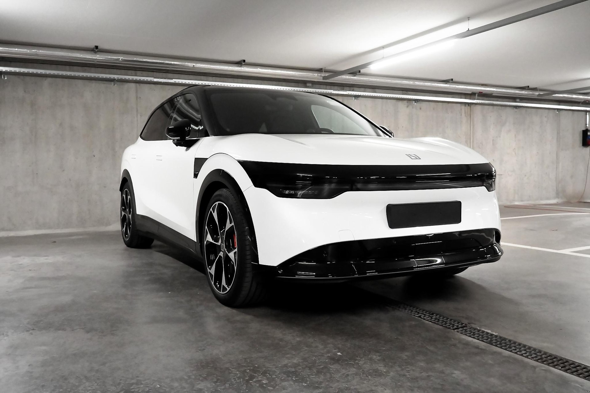 ZEEKR 7X Privilege AWD-showroom-element-3