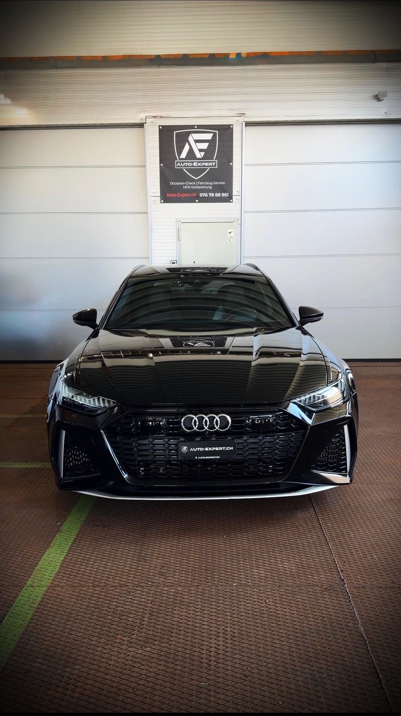 AUDI 4.0 V8 TFSI quattro T-Tronic
