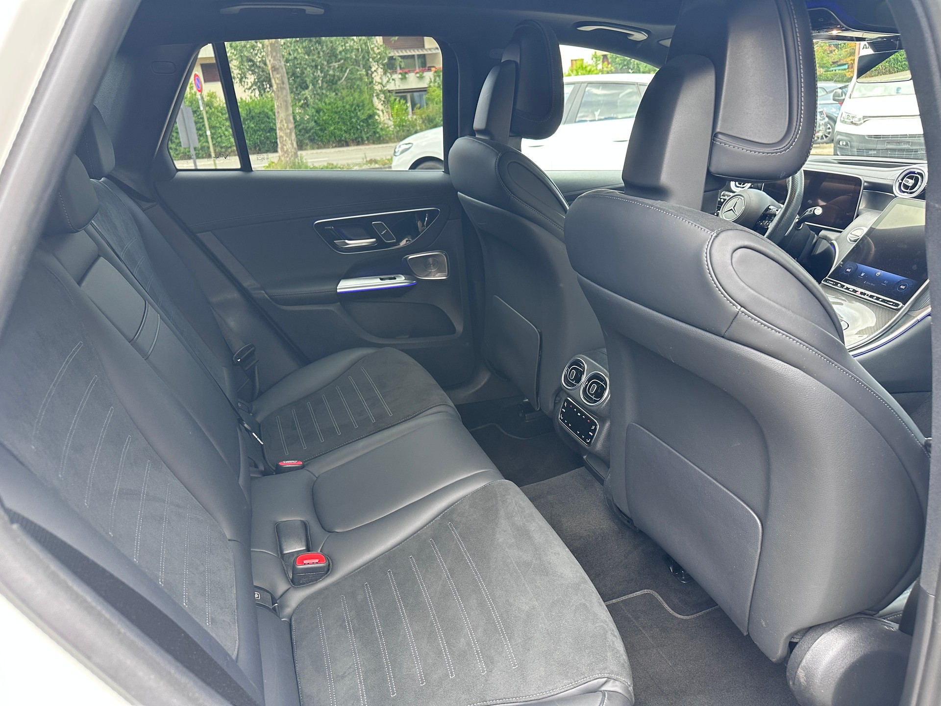MERCEDES-BENZ GLC 400 e 4Matic 9G-Tronic-image-15