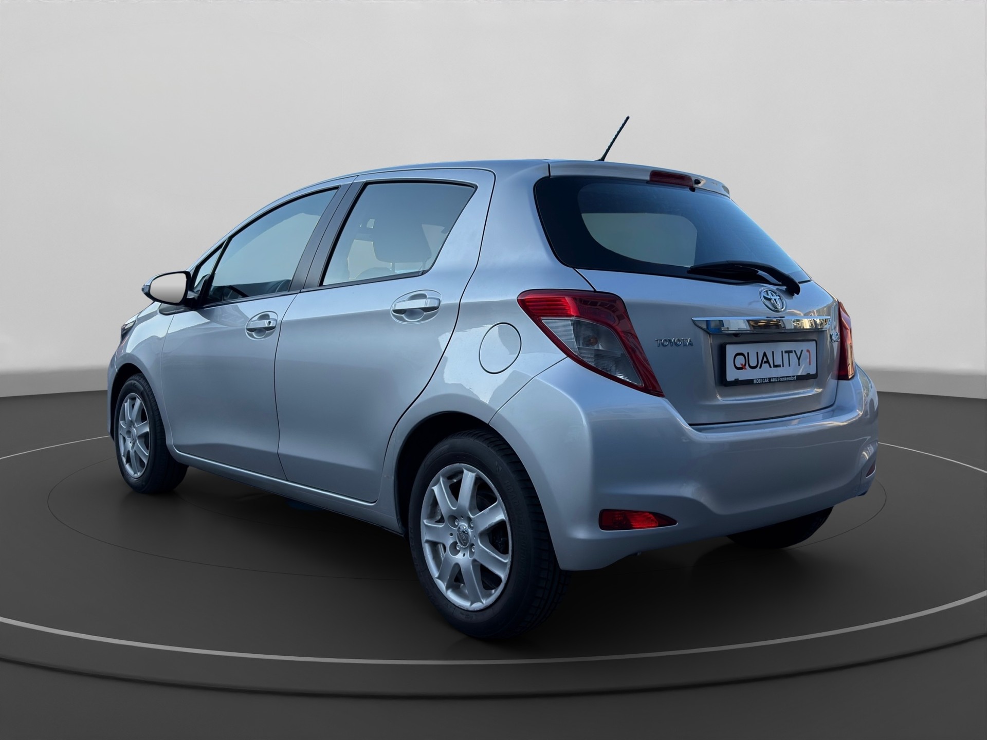 TOYOTA Yaris 1.33 Style Multidrive-showroom-element-2