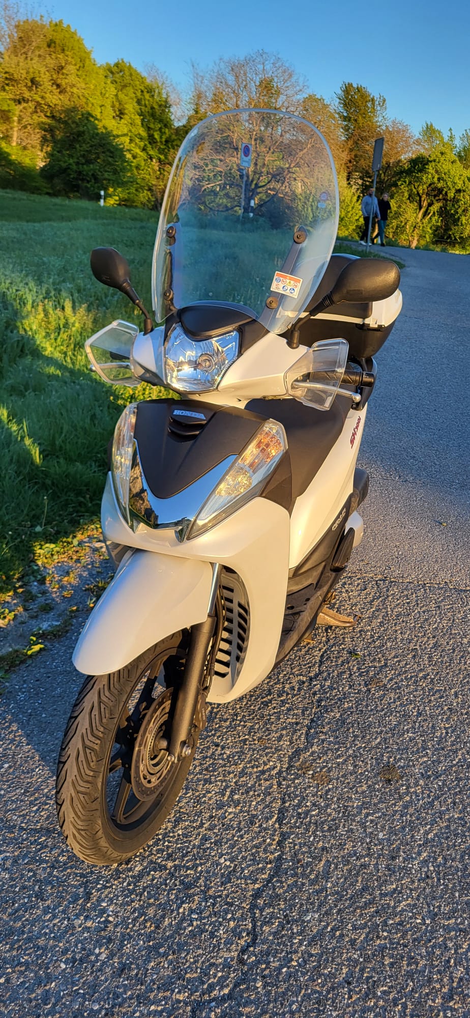 HONDA SH-image-5
