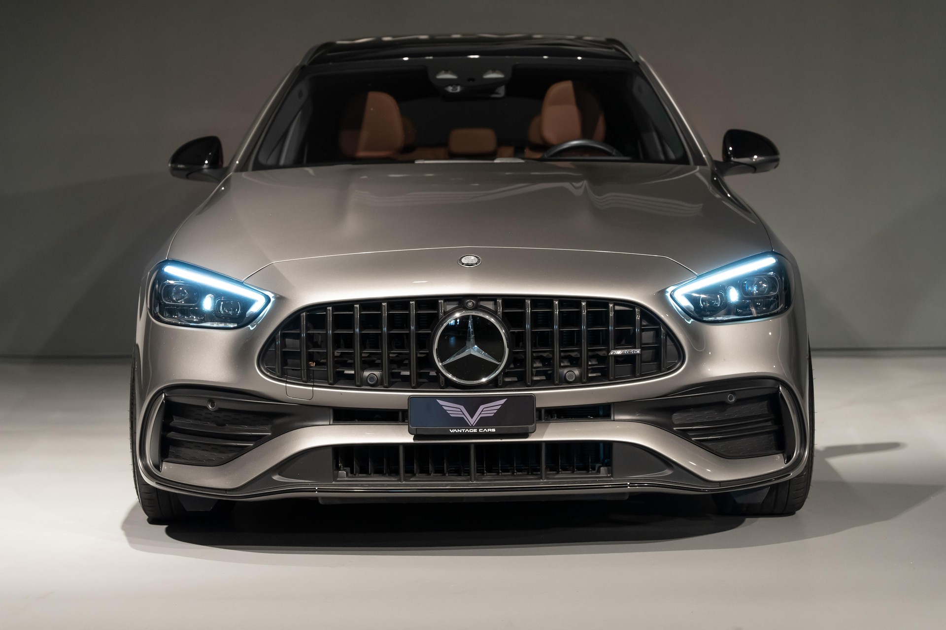 MERCEDES-BENZ C 43 AMG 4matic Kombi-showroom-element-3