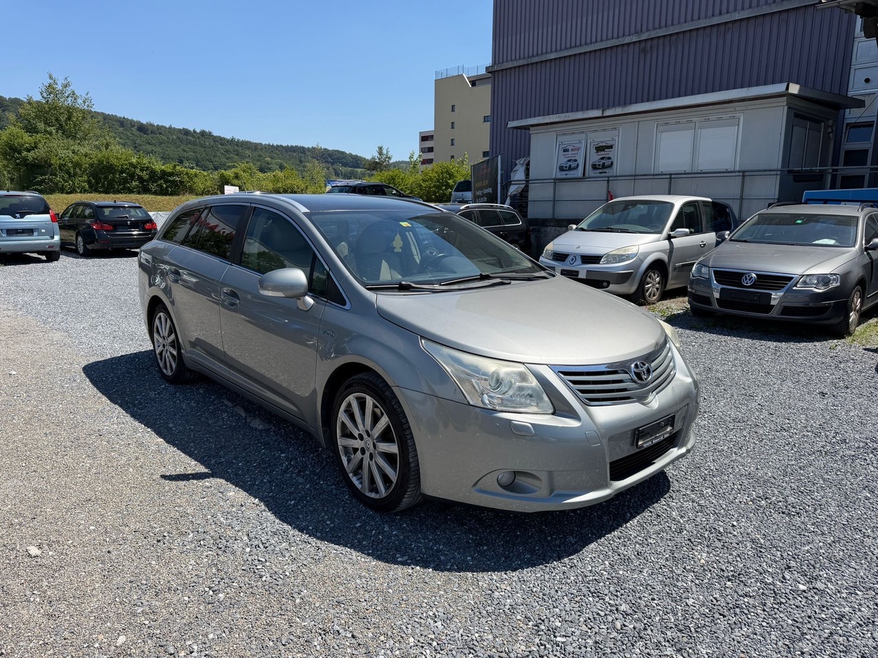 TOYOTA Avensis Sportswagon 2.2D-CAT Linea Sol Premium-image-9