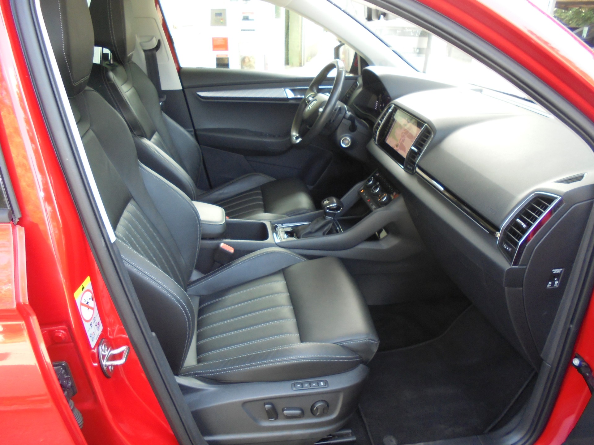 SKODA Karoq 2.0 TDI CR Style 4x4 DSG-image-5