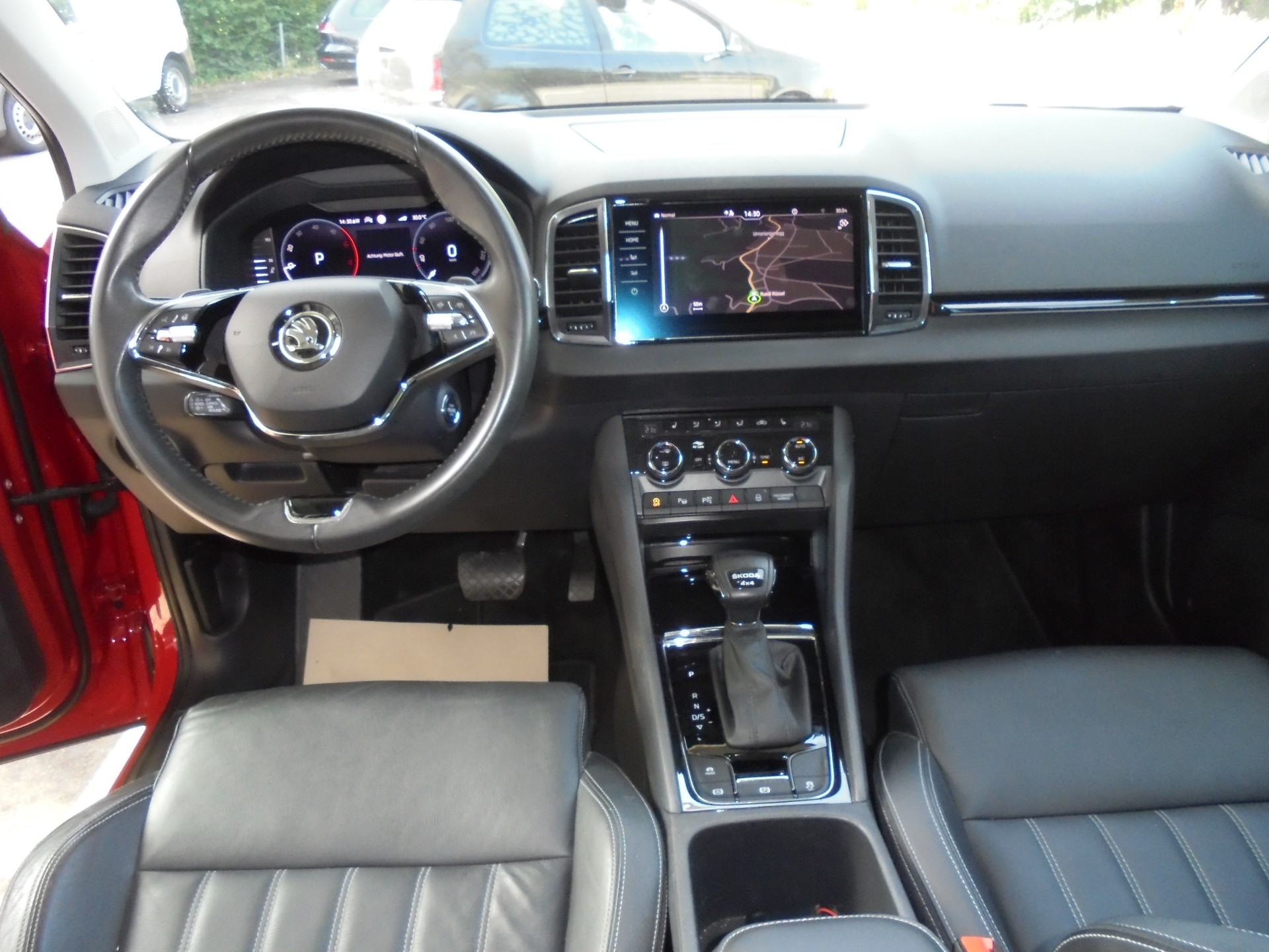 SKODA Karoq 2.0 TDI CR Style 4x4 DSG-image-7