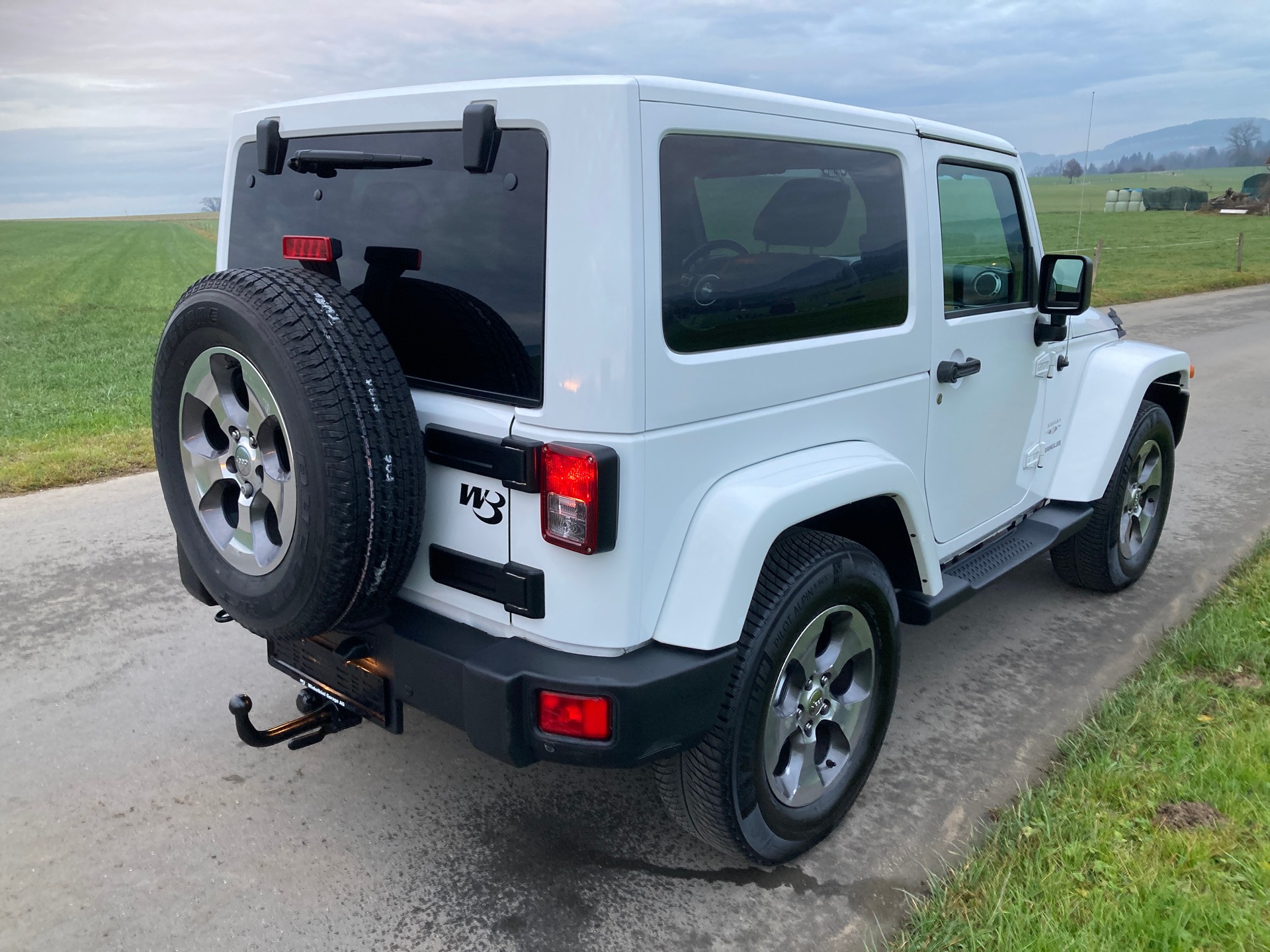 JEEP Wrangler 2.8 CRD Sahara Automatic hardtop mit Anhängerkupplung 2`800 KG-showroom-element-2