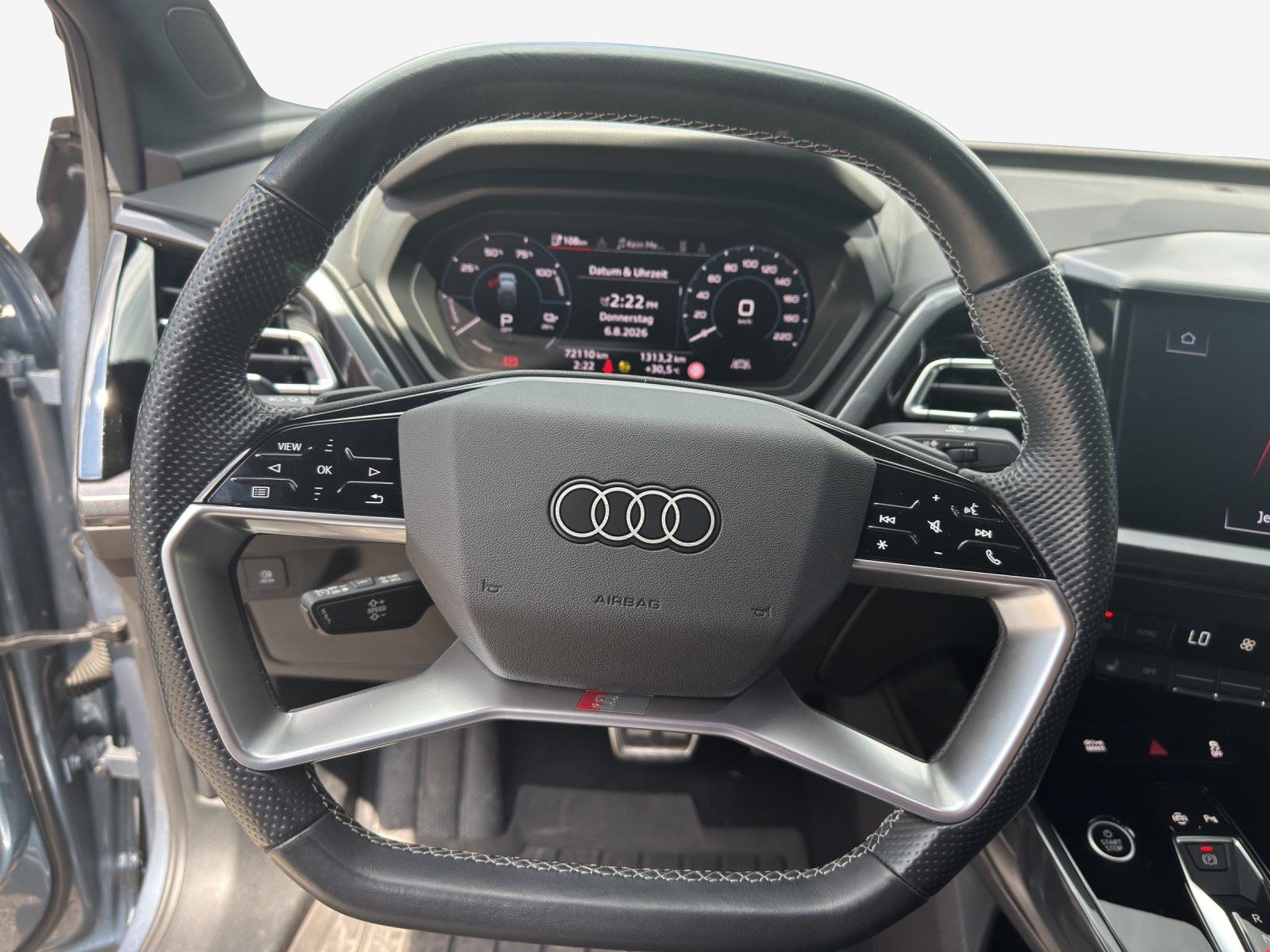 AUDI Q4 Sportback e-tron 50 quattro-image-10