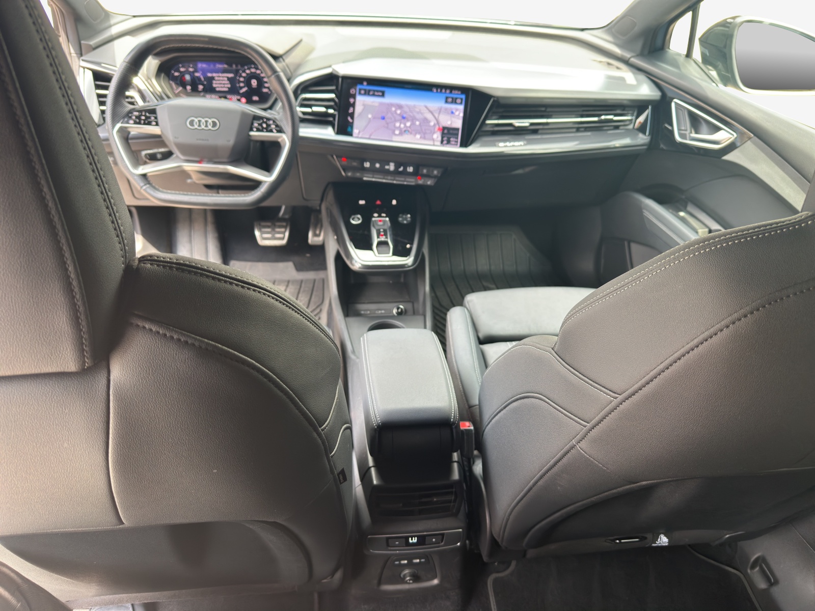 AUDI Q4 Sportback e-tron 50 quattro-image-9
