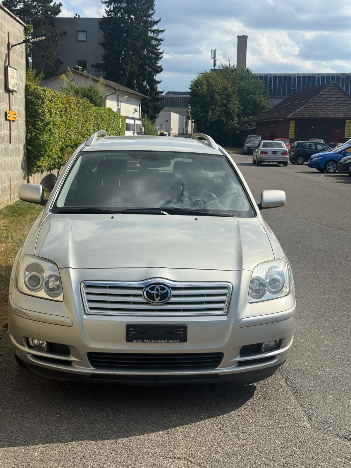 TOYOTA Avensis 2.4 D4 VVT-i Linea Sol Sportswagon T-Step5-image-6