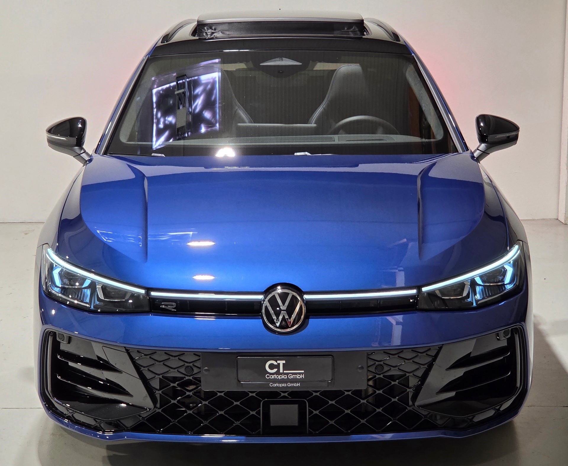 VW Passat Variant 2.0 TSI evo4 R-Line Signature Black Style 4 Motion DSG-image-22