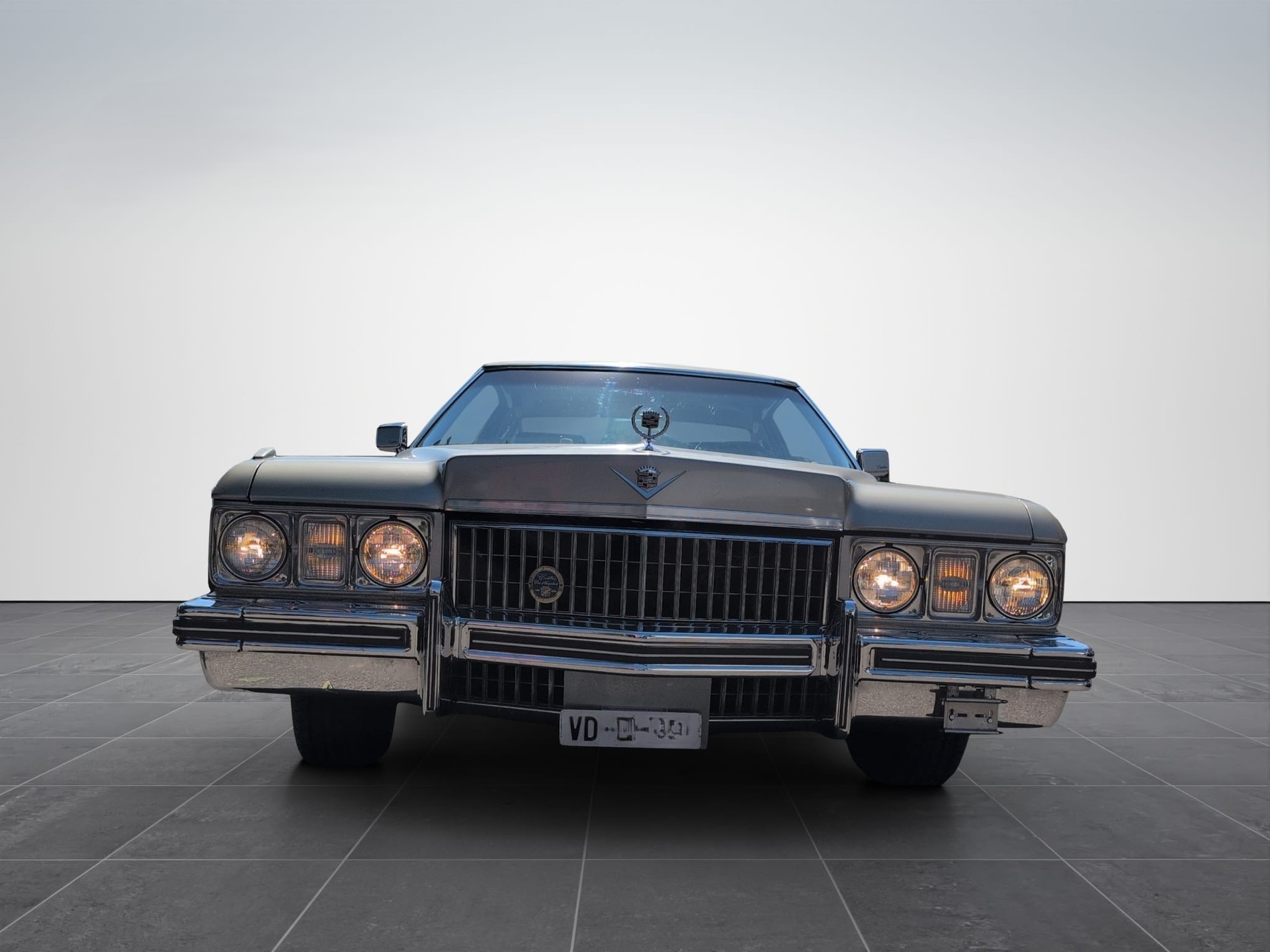 CADILLAC DEVILLE