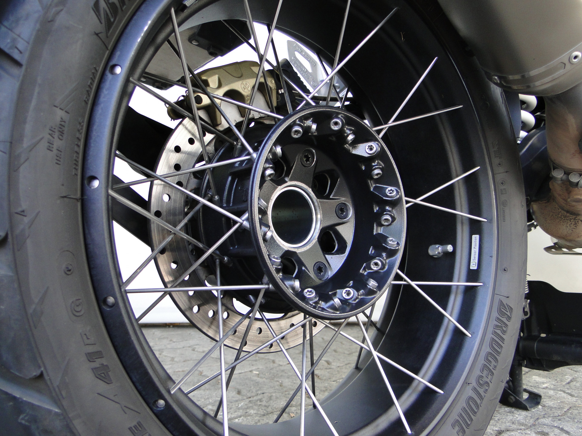 BMW R 1250 GS Adventure Akrapovic & Seitenkoffer-image-9