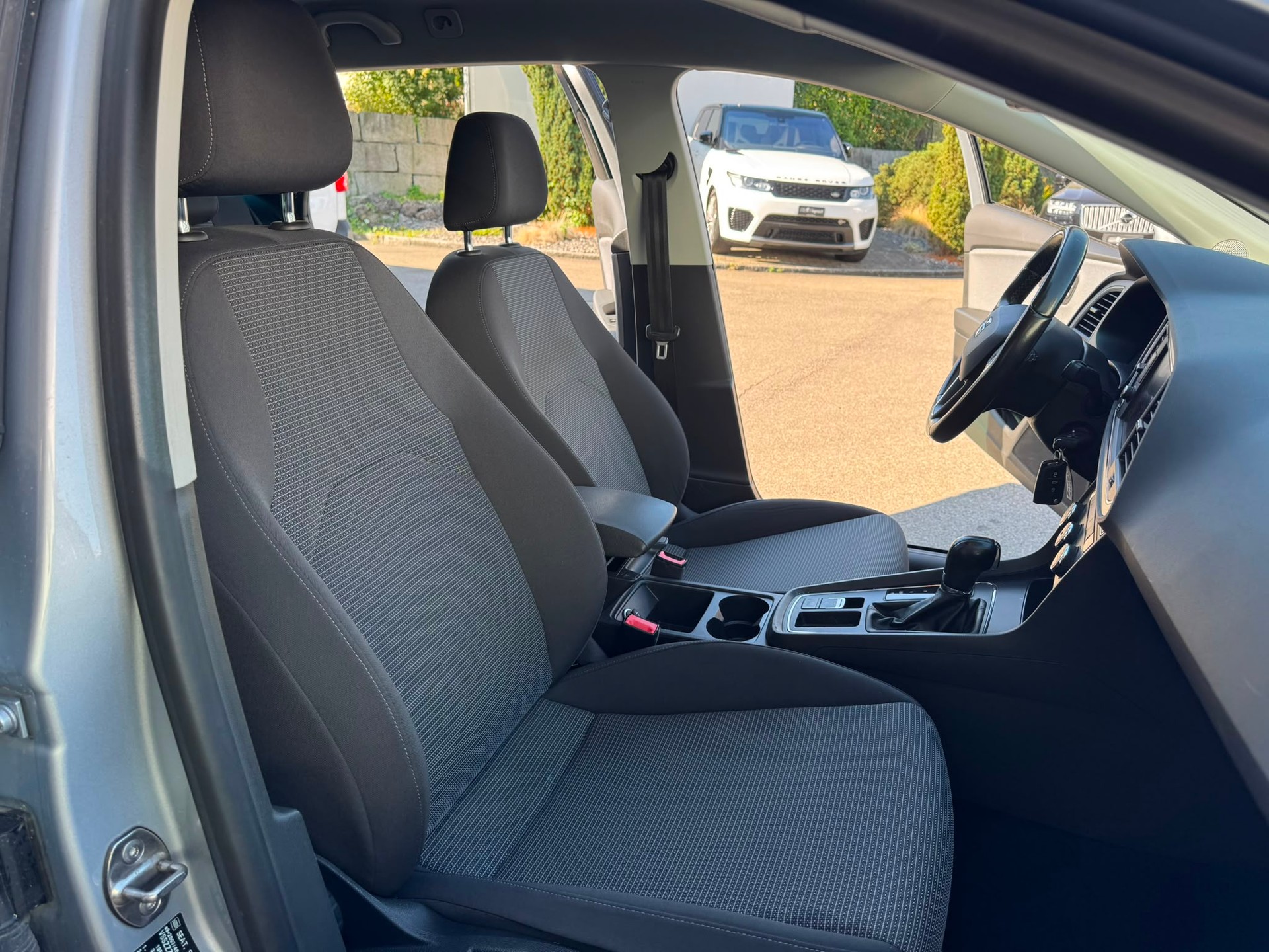SEAT Leon ST 1.6 TDI CR Style DSG-image-13