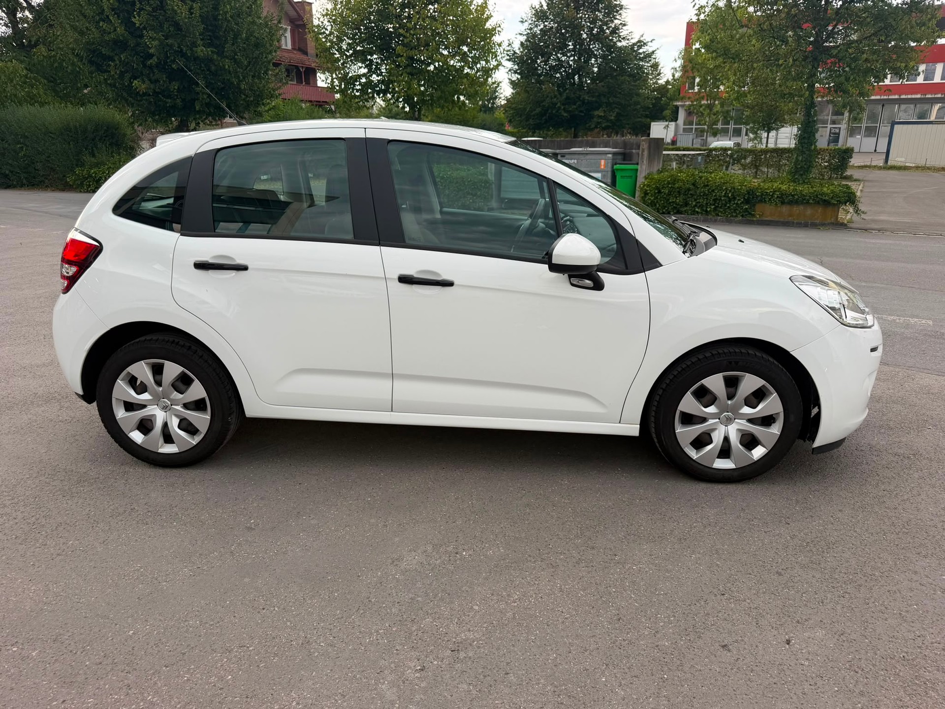 CITROEN C3 1.2i Exclusive-image-4