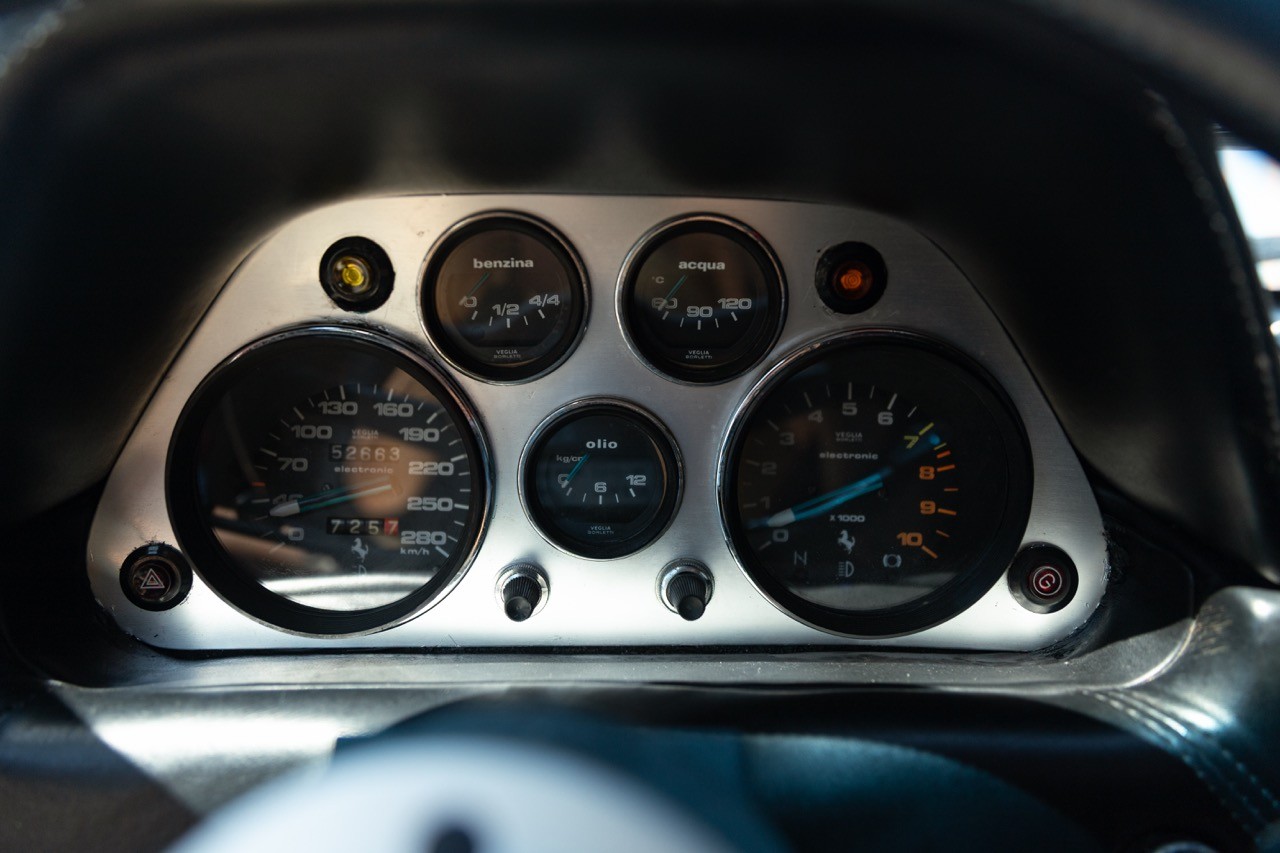 FERRARI 308 GTB (Vergaser & Trockensumpfschmierung)-image-12