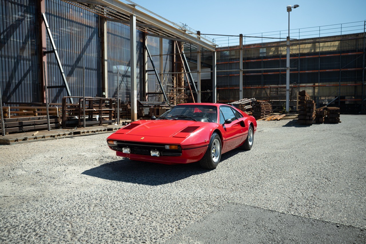 FERRARI 308 GTB (Vergaser & Trockensumpfschmierung)-image-2