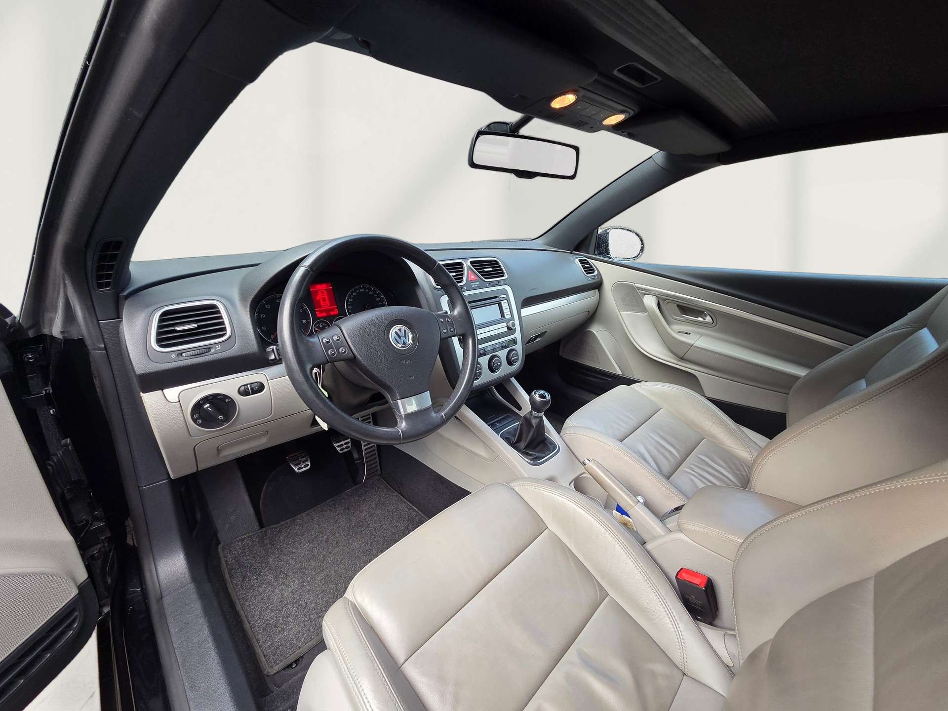 VW Eos 2.0 FSI Turbo-image-5