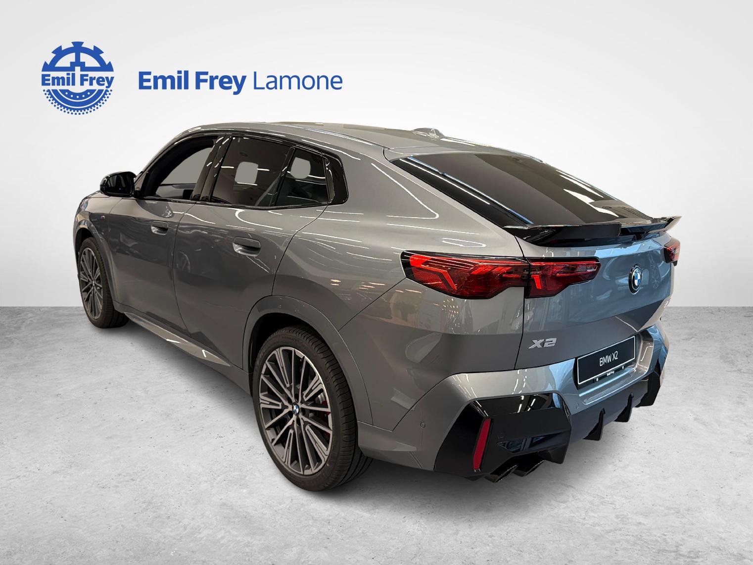 BMW X2 M35i-showroom-element-2