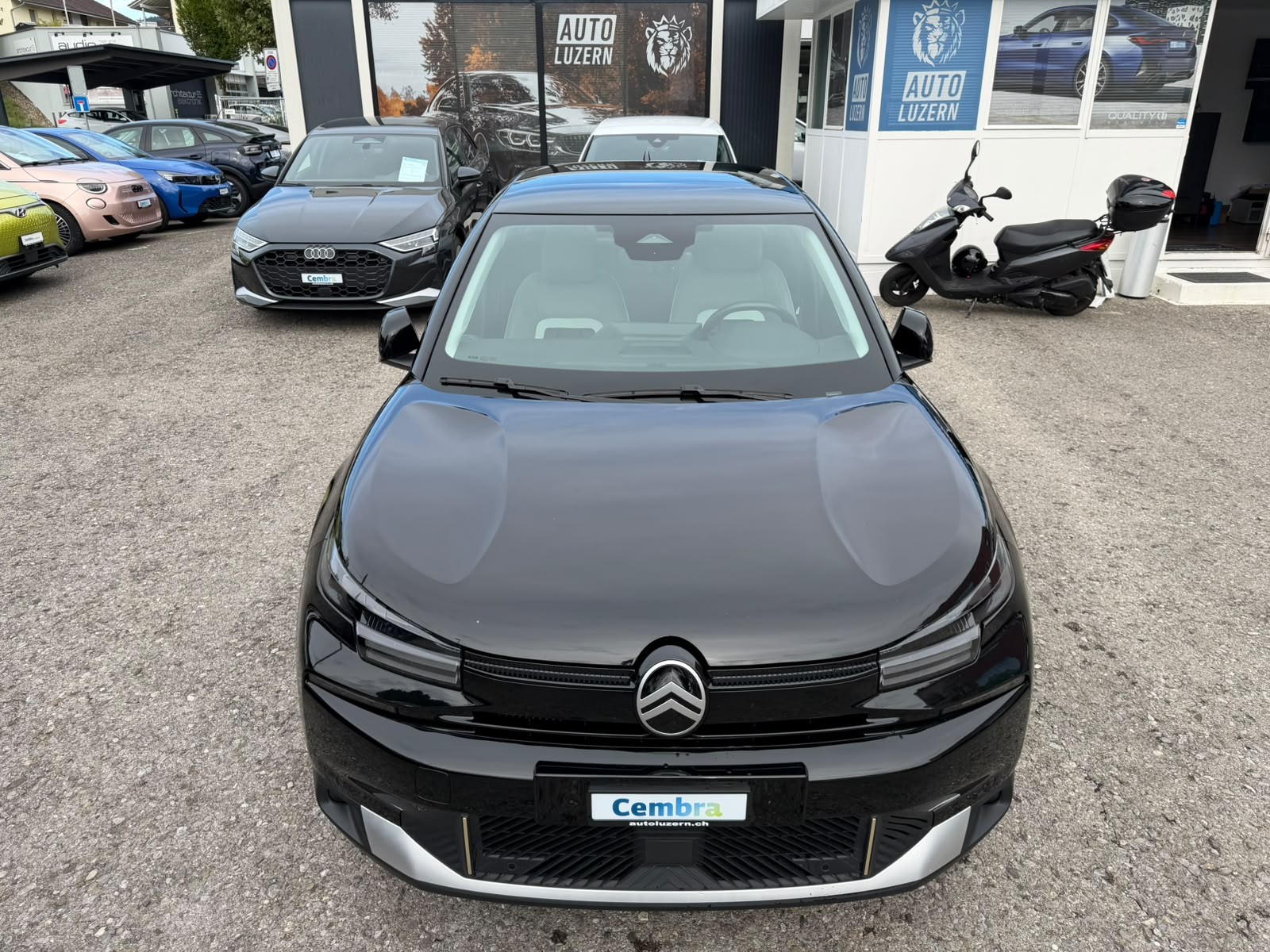 CITROEN C4 X HEV Max-showroom-element-1