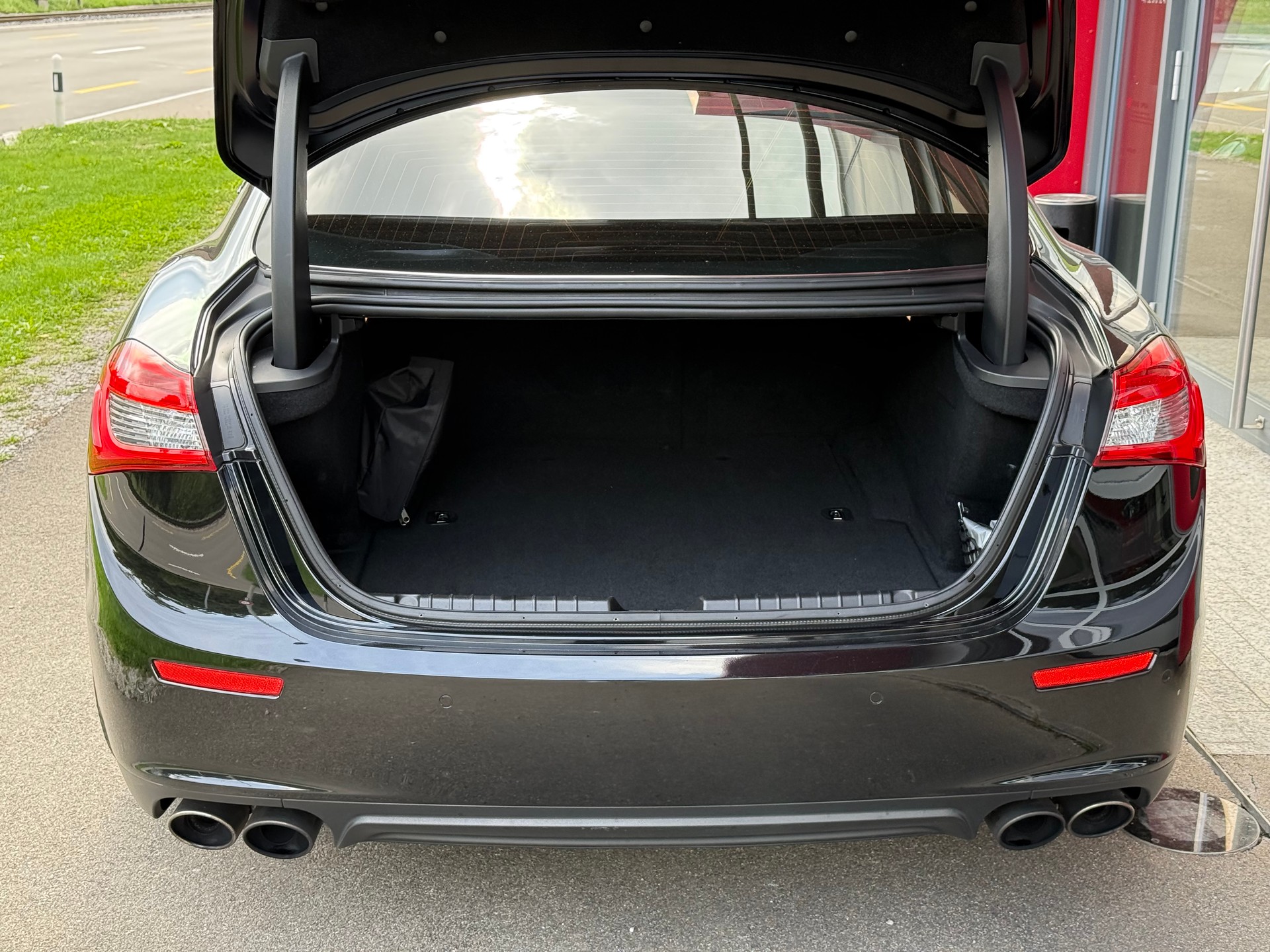 MASERATI Ghibli 3.0 V6 Automatica-image-12