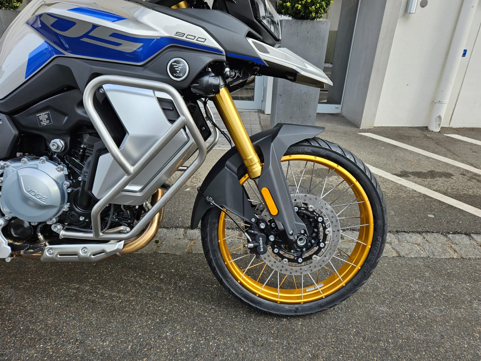 VOGE 900 DSX-image-7