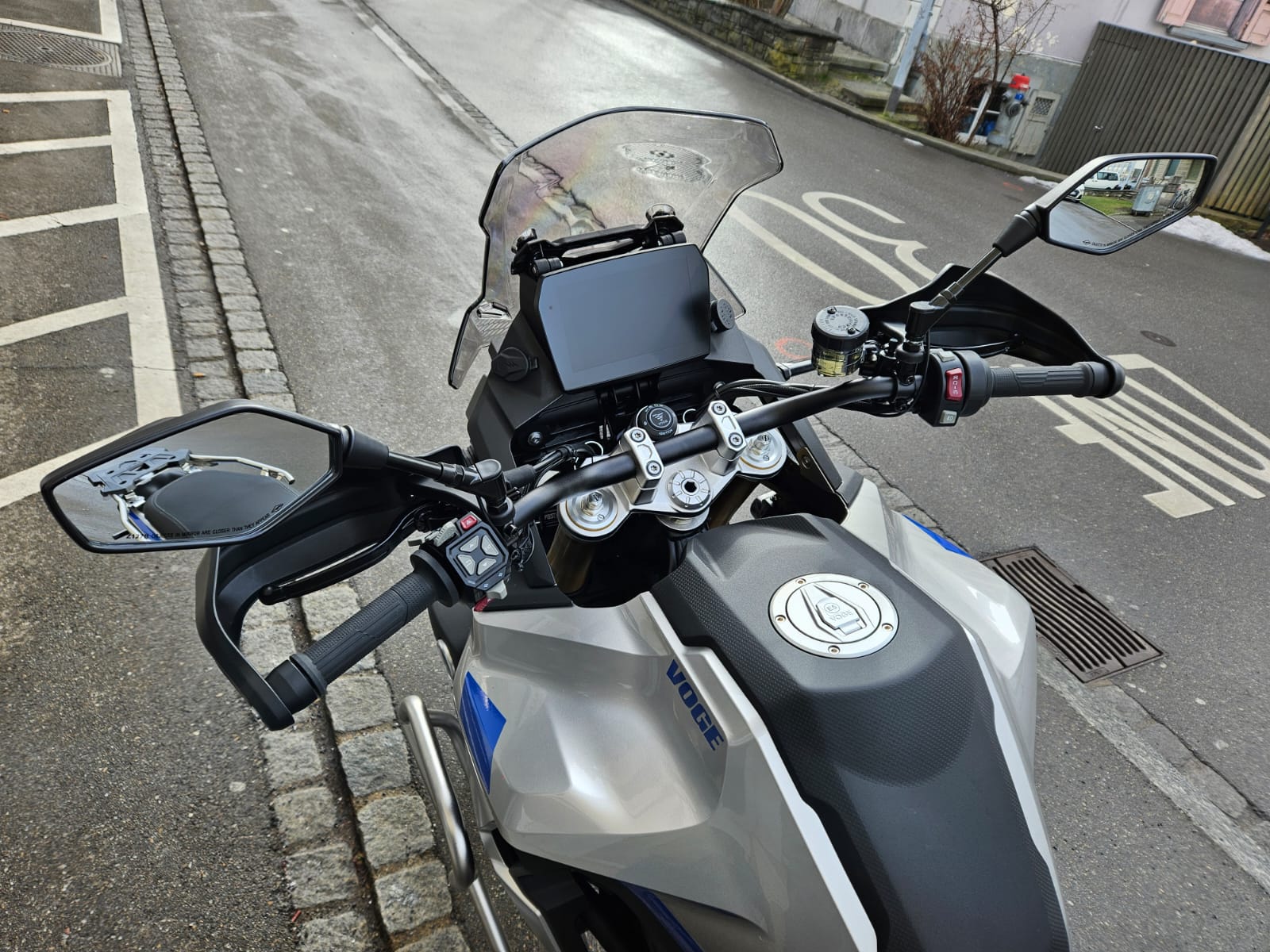 VOGE 900 DSX-image-3