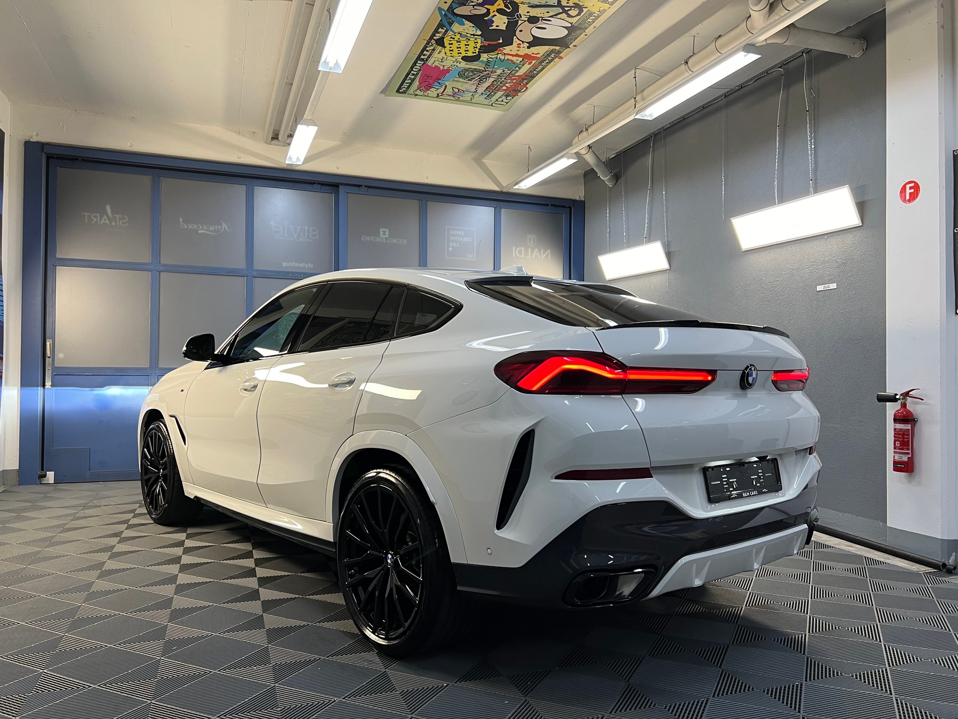BMW X6 xDrive 48V 30d M Sport Pro Steptronic *Gratis Service bis 100'000Km* *Werksgarantie*-showroom-element-2